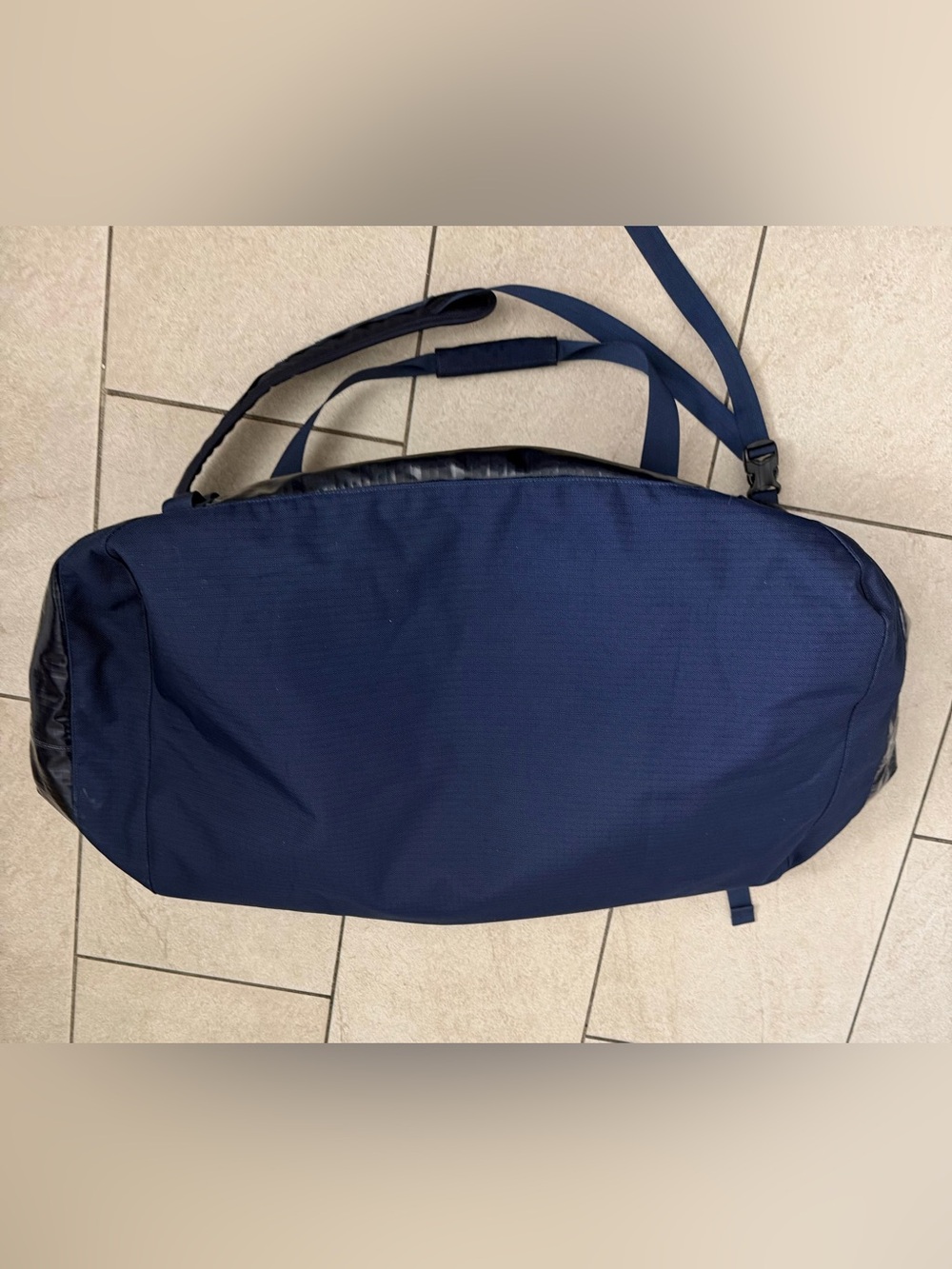 Patagonia Black Hole Duffel Bag Navy Blue - Picture 5 of 15